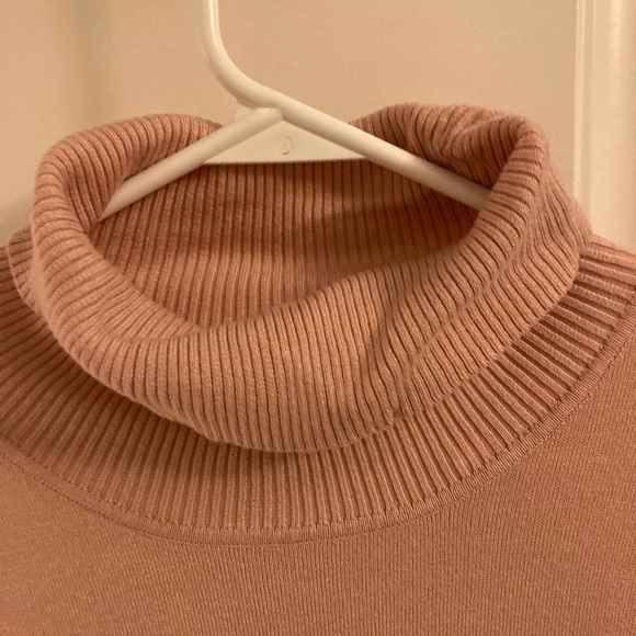 Calvin Klein light pink turtleneck sweater - Picture 3 of 7
